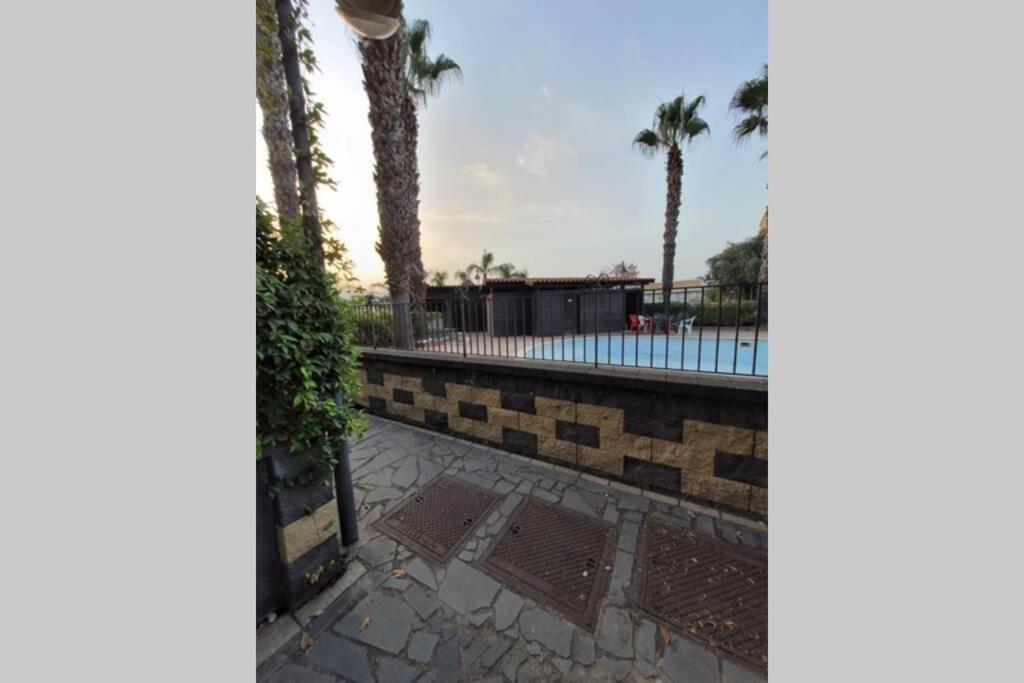 Sicilia, Mansarda Le Due Terrazze Apartment Mascali Exterior photo
